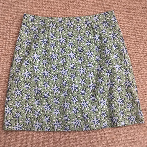 Like NEW! Vineyard Vines Starfish Skirt - Picture 1 of 5
